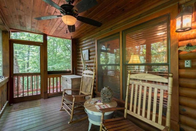Mountain Spirit Cabin - Fireplace And Hot Tub Vila Blue Ridge Exterior foto