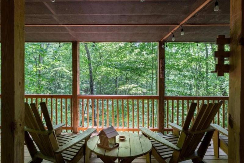 Mountain Spirit Cabin - Fireplace And Hot Tub Vila Blue Ridge Exterior foto