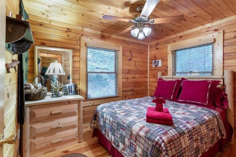 Mountain Spirit Cabin - Fireplace And Hot Tub Vila Blue Ridge Exterior foto